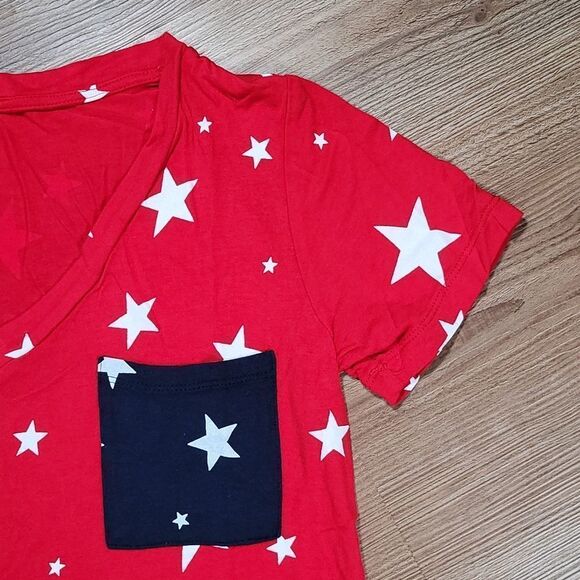 🔺️Red Star Spangled Vneck Short Sleeve Top Medium - Picture 4 of 9